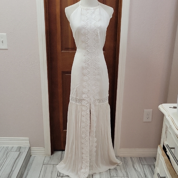 Studio Dresses & Skirts - Studio F Ivory Lace Maxi Dress Viscose And Linen